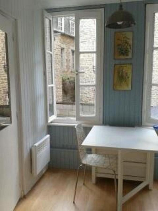 Le Studio De St-Sauveur Dinan Bagian luar foto