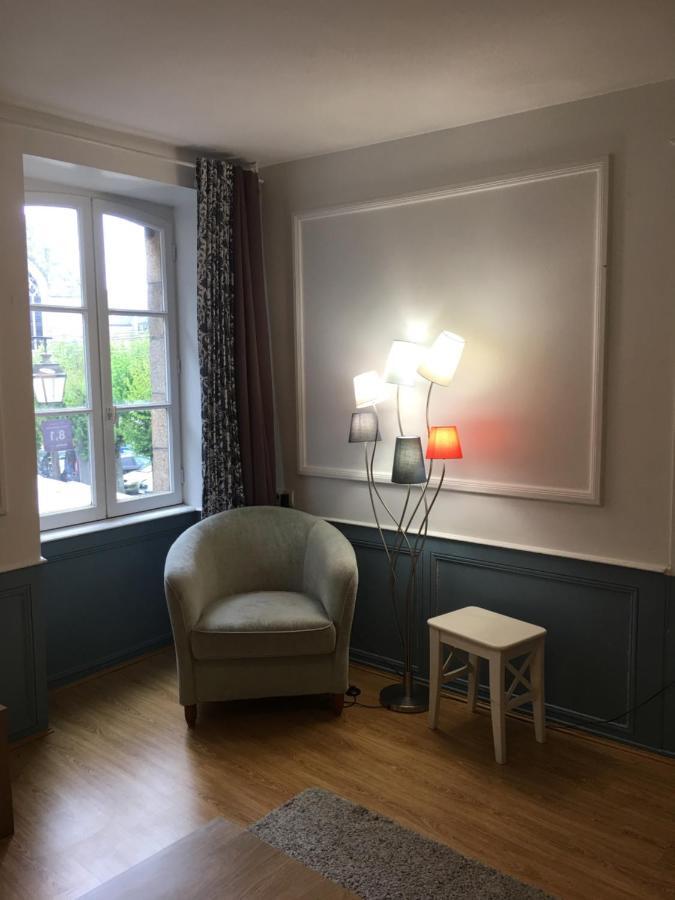 Le Studio De St-Sauveur Dinan Bagian luar foto
